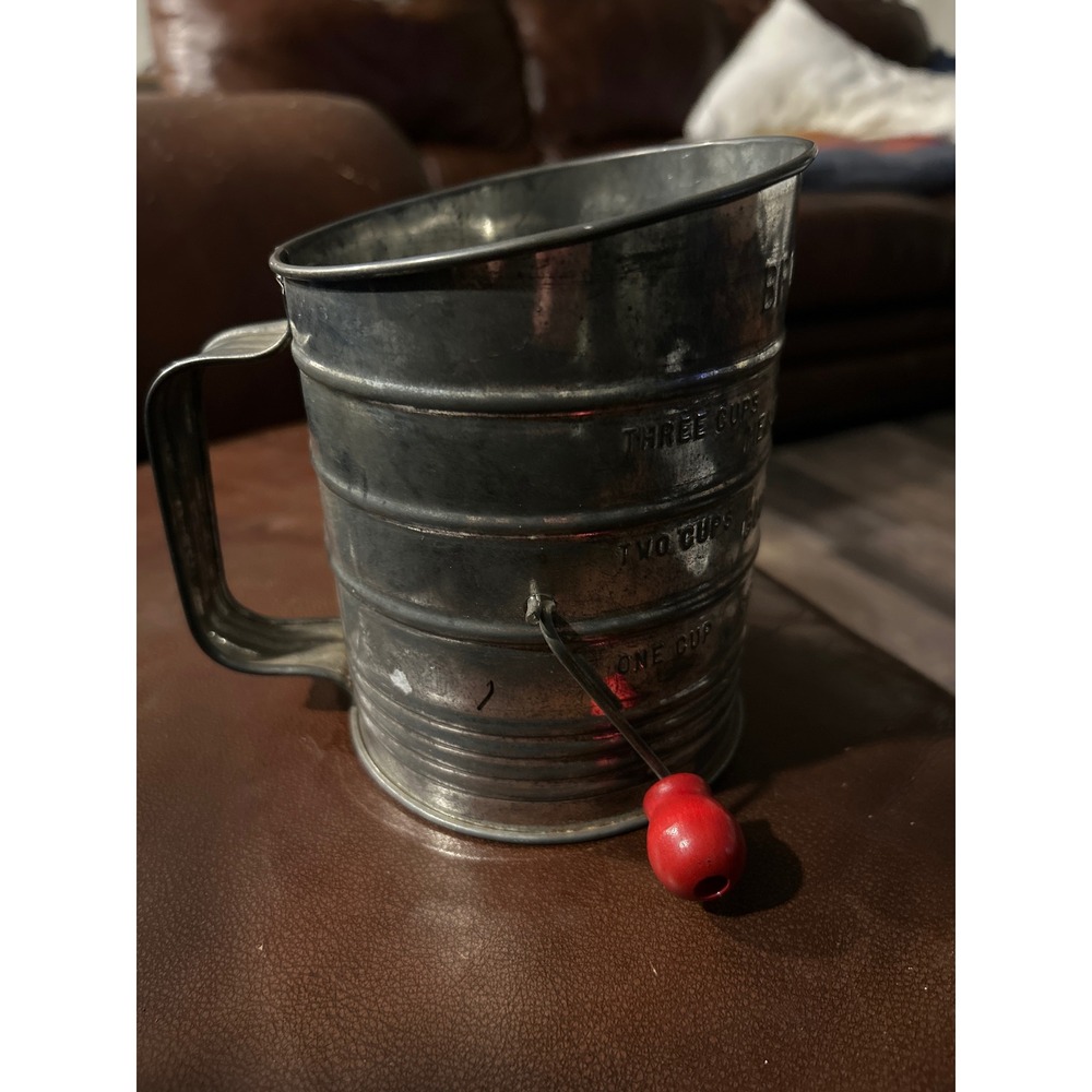 Vintage Bromwell's Measuring Flour Sifter Red Wood Knob 3 Cup Tin Hand Crank USA